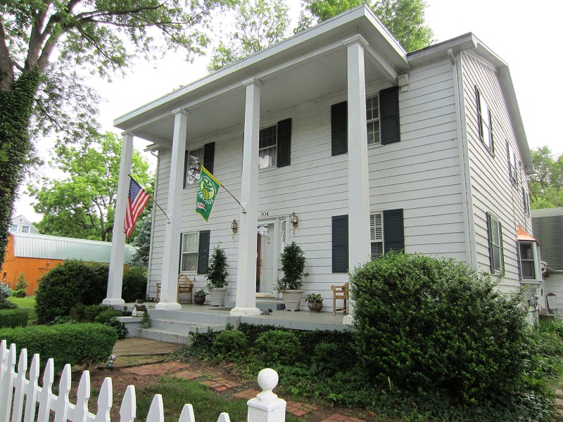 Bridgewater Inn & Cottage